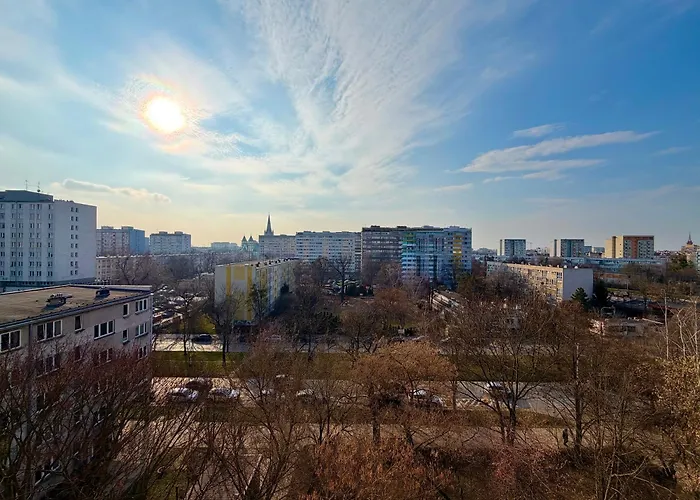 Zaporoska Skyline View By Bookinghost 弗罗茨瓦夫